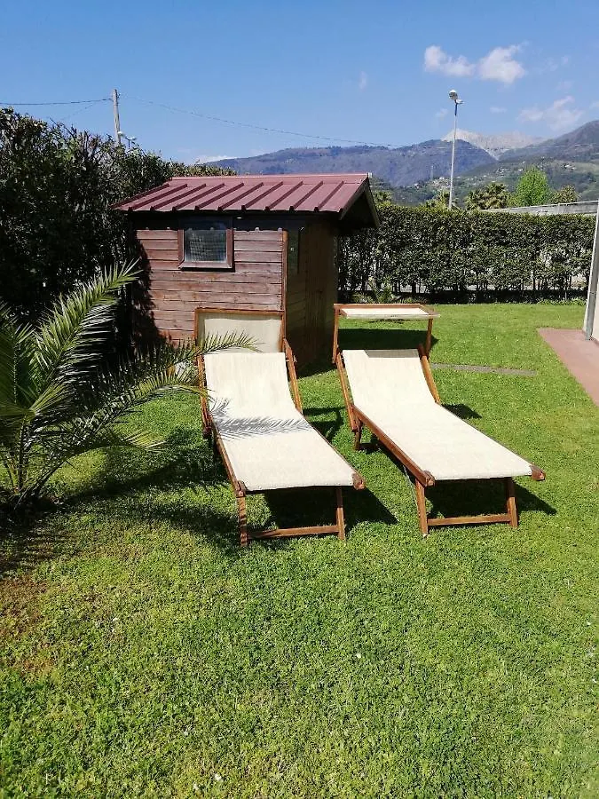 Holiday home Villetta Marina Verde Cinquale Italy