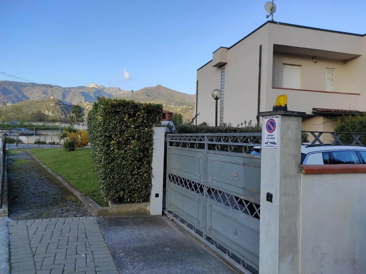 Holiday home Villetta Marina Verde Cinquale
