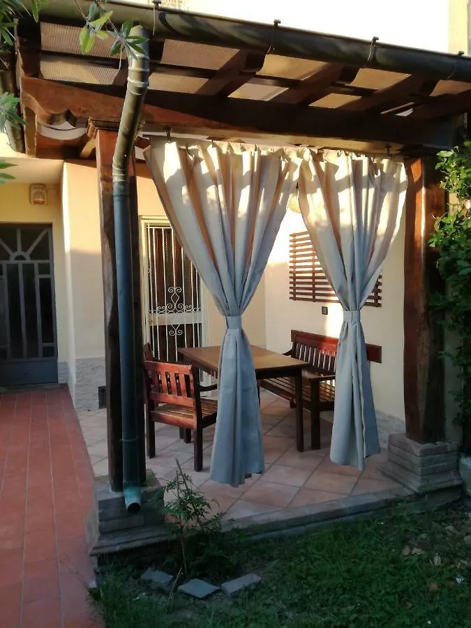 Villetta Marina Verde Cinquale 0*,